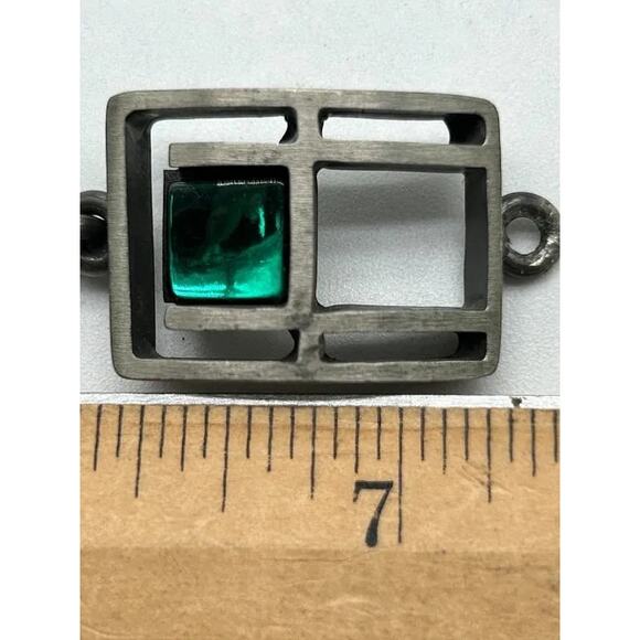 Vintage Artisan Made Post Modern Green Glass and Pewter Bracelet - Picture 4 of 4